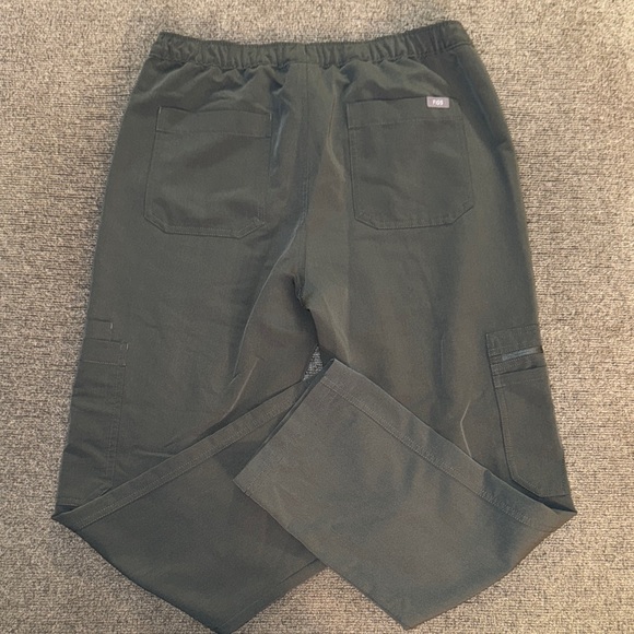 Figs Technical Collection Scrubs - Picture 2 of 4